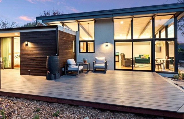Luxury mid-century retreat