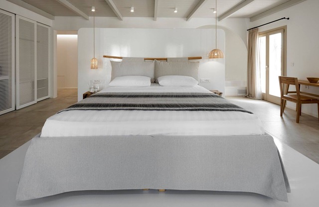 Luxury Milos Apartment Suite | Exclusive Suite with Indoor Heated Jacuzzi |.