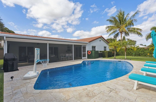 Luxury Modern Palm Beach Gardens Home with Heated Pool-Near Beach & Restaurants