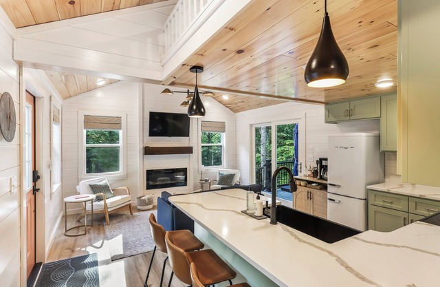 Luxury Mountain Home - Shenandoah - Private Retreat