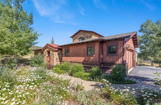Luxury Mountain Retreat – Minutes from 5 World-Class Ski Resorts!