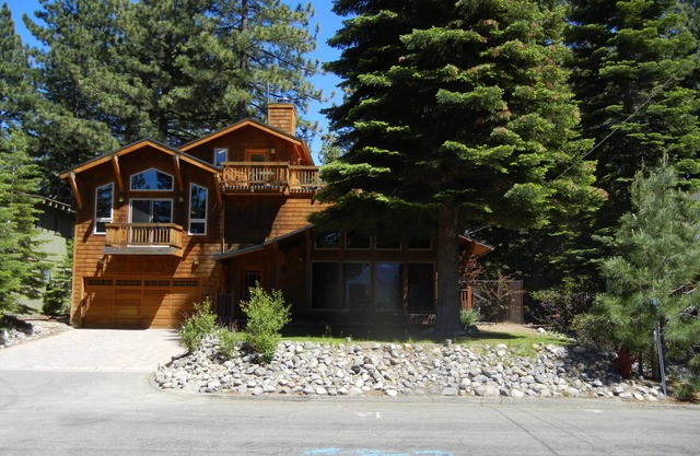 Luxury Mountain View Retreat