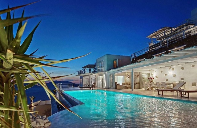 Luxury Mykonos Villa | Villa Mykonos | Luxurious Private Pool | Kastro