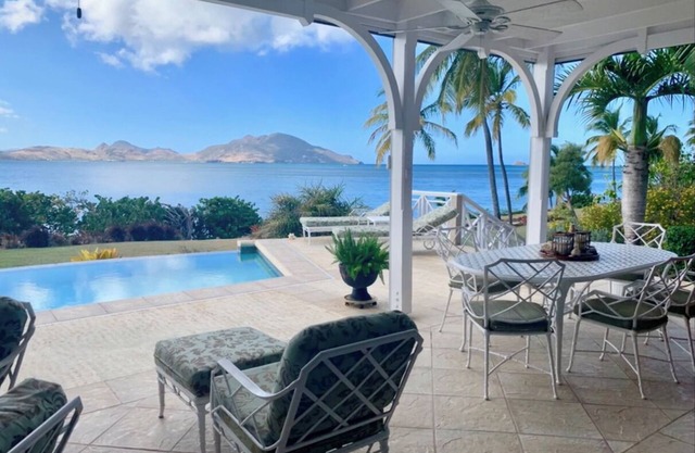 Luxury Ocean Front Villa Spectacular View Private Infinity Pool Perfect Location