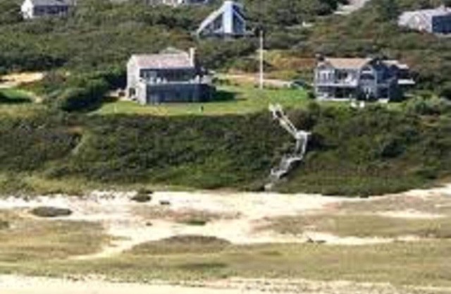 LUXURY OCEANFRONT ESTATE! Private beach & heated pool & hot tub. Sleeps 20!