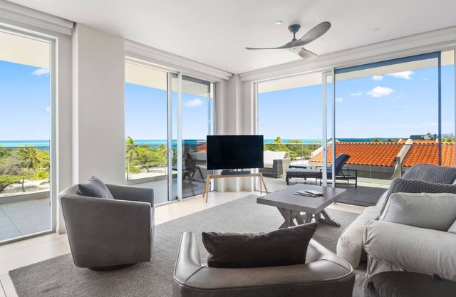 Luxury Oceanfront Penthouse w/Breathtaking Views at O Condo 22 by Bocobay