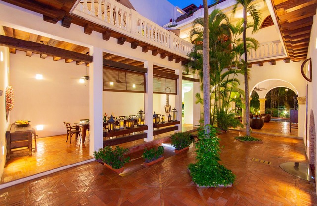 Luxury Old City With Pool and Jacuzzi, 8 Bedrooms