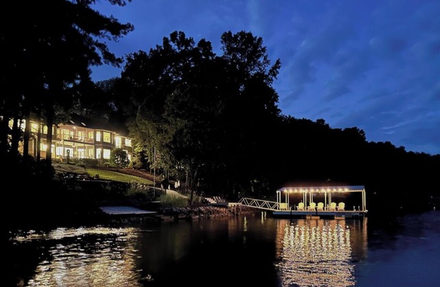 Luxury on Lake Keowee w/Dock