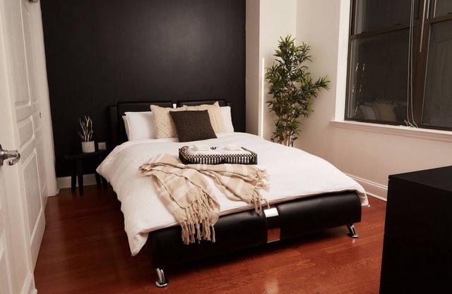 Luxury One Bedroom Condo 3 Miles From Manhattan