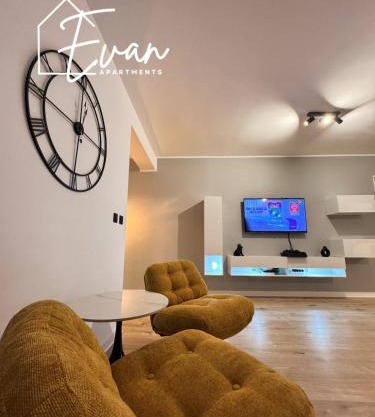Luxury Park View Apartment by Evan Apartments