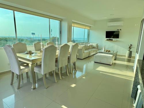 Luxury penthouse cerca al mar y centro historico