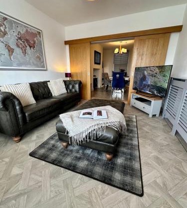 Luxury Pet Friendly 3 Bedroom Home with Copper Bath