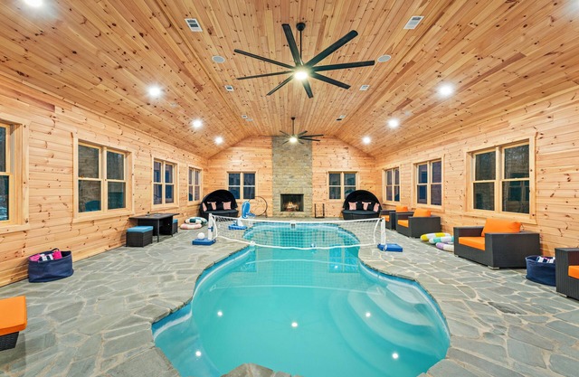 Luxury Poconos Retreat w/Pool, Arcade, Golf Sim & More | Grand Timber