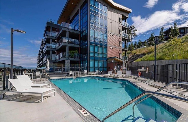 Luxury Private Studio | Pool + Hot Tub with a view