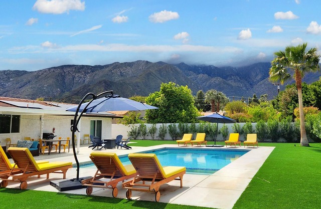 Luxury Retreat | Dreamy view! Saltwater Pool Spa, Large Yard & Close to Downtown