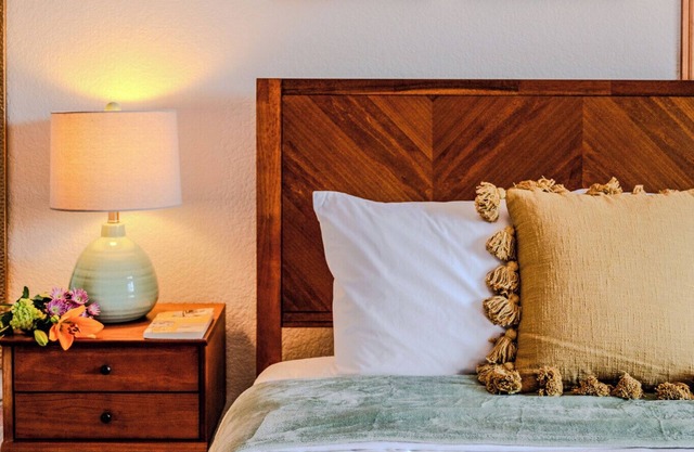 Luxury Retreat w/Hot Tub, Home Theater & more. Kid & Pet Friendly!