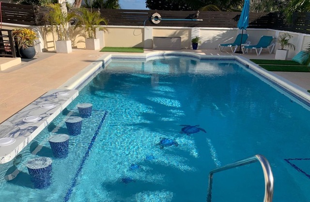 Luxury romantic air conditioned hidden gem with spectacular Caribbean Sea views