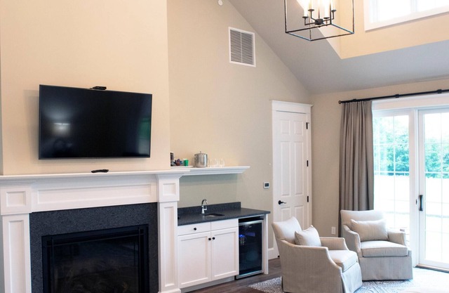 Luxury romantic Couples Suite in the Poconos!