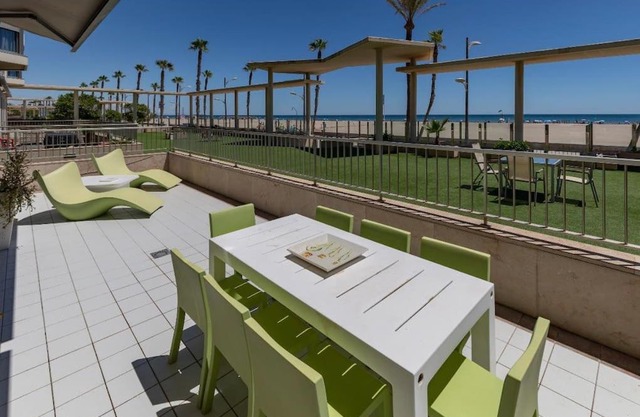 luxury sea view apartment with 2 rooms