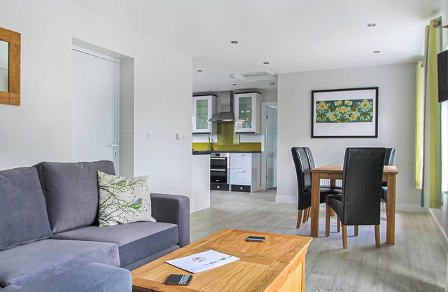 Luxury single storey cottage with one king-size double (twins by arrangement).