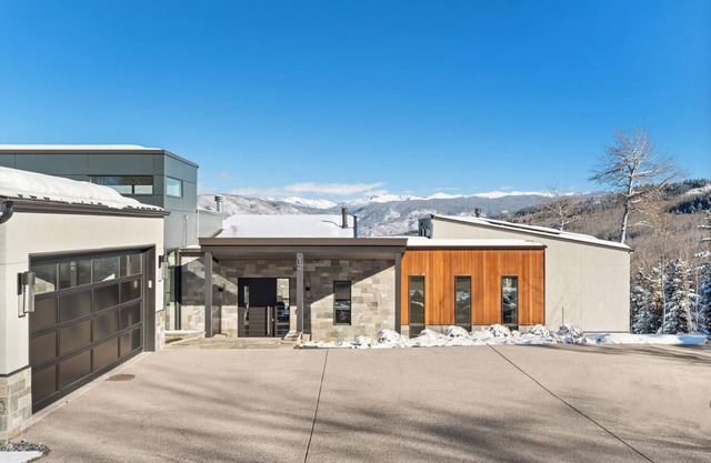 Luxury Snowmass Village Mountain Home - walk to the ski slopes!