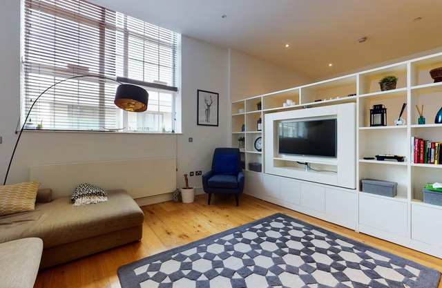 Luxury Spacious 1 bed Loft in Clapham/Brixton Area
