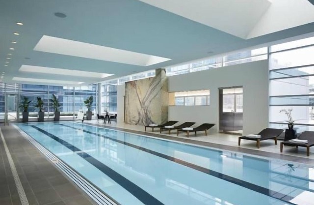 Luxury Studio with Pool and Gym
