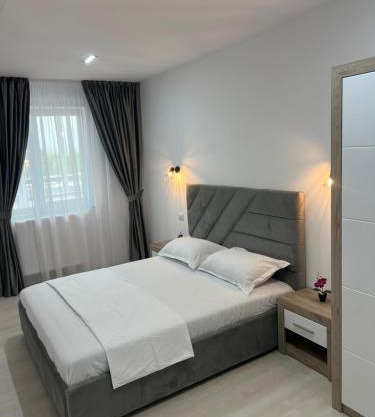 Luxury Sunny Apartments near City Center Suceava