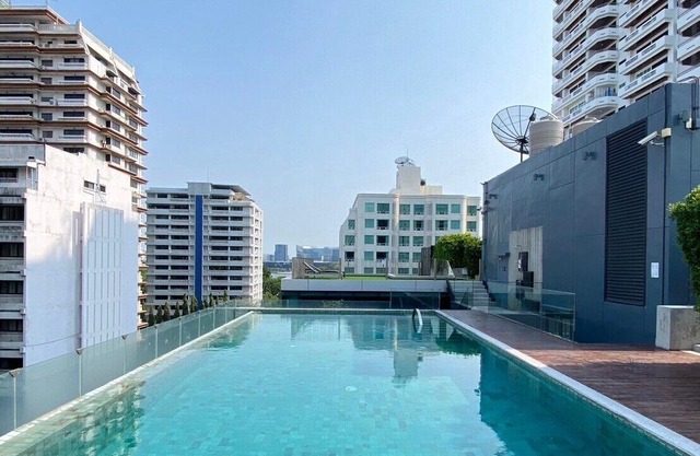 Luxury 3 beds, 2BR near BTS Asok, Terminal 21