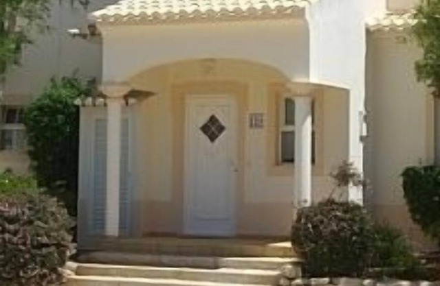 Luxury Townhouse on Golf Resort with Communal Pool