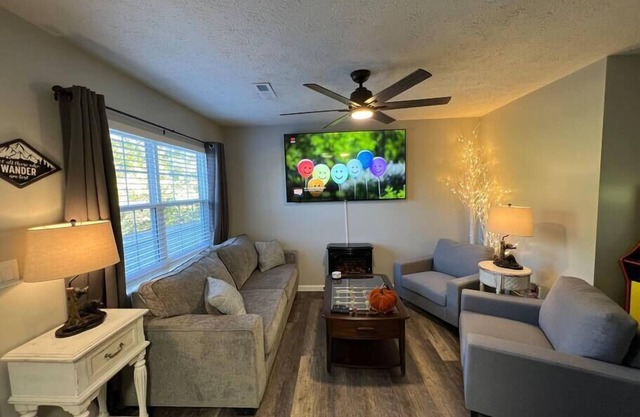 Luxury Vacation- 4 minutes to Dollywood - Arcades & More