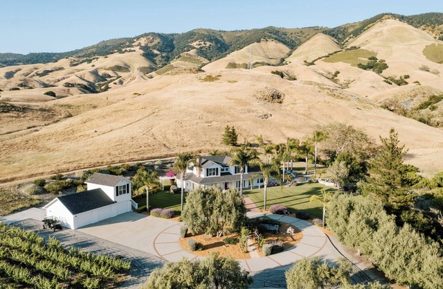 Luxury Vacation Rental in San Luis Obispo with Pool, Hot Tub and Waterslide