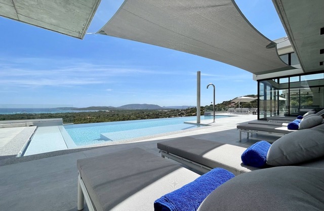 Luxury Villa Alba with panoramic sea view, 7 bedrooms Heated swimming pool
