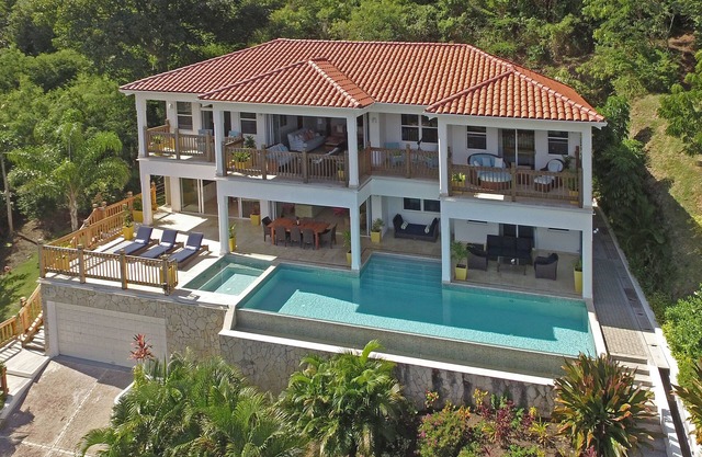 Luxury Villa At Mount Cinnamon Resort