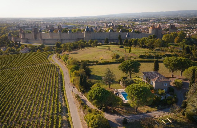 LUXURY VILLA: choose the exceptional, facing the Medieval City of Carcassonne