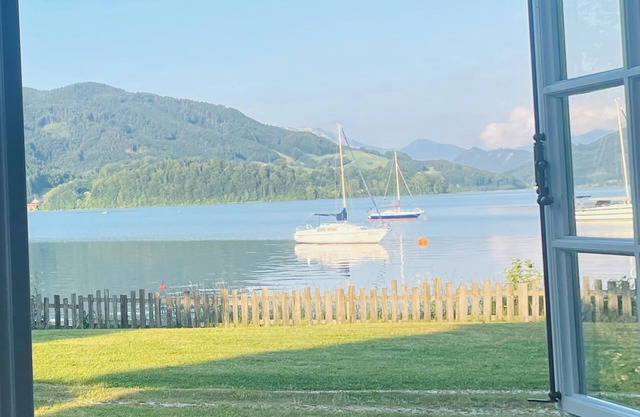 Luxury Villa directly on Lake