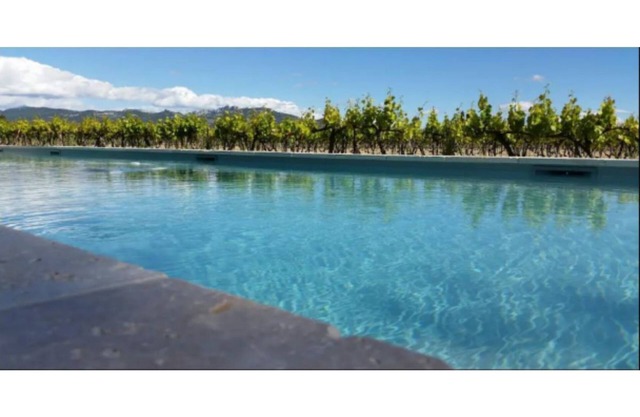 LUXURY VILLA IN THE HEART OF PROVENCE NEAR ORANGE AND AVIGNON