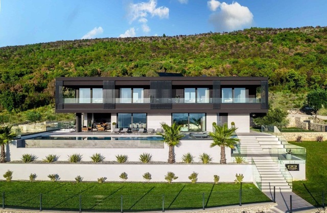 Luxury villa Istrian Prestige Panoramica with heated pool, gym, sauna, game room in Labin - Istria