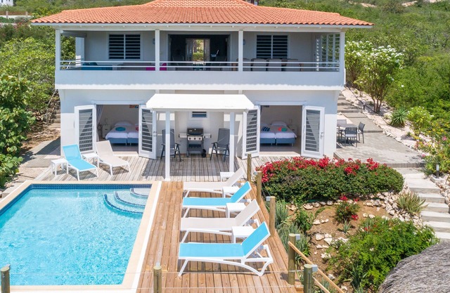 Luxury Villa "Lions Cliff" with fantastic views over the Caribbean Sea