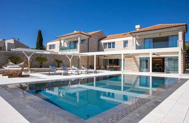 Luxury Villa Noblesse - top of the line seafront villa in Cavtat
