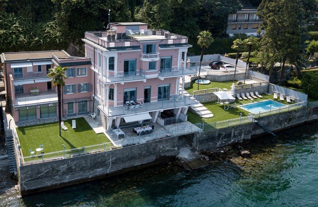 Luxury villa Olga con dependance in Stresa