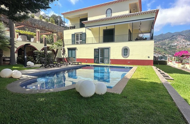 Luxury Villa:Pool,Cinema,HotTub,King Bed,View,City