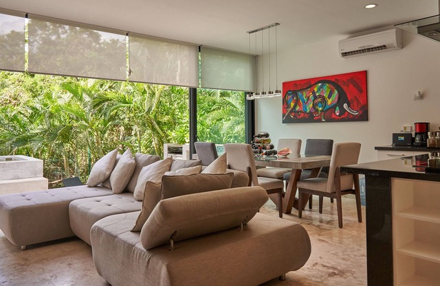 Luxury Villa w/Two Bedrooms, Private Pool, Golf in The Riviera Maya, Akumal.