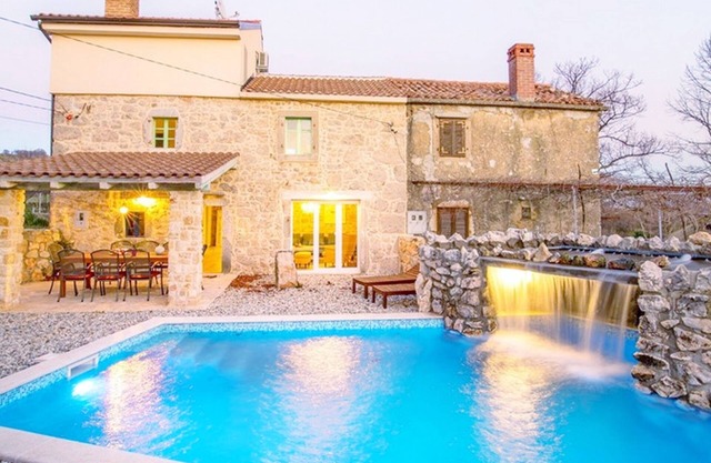 Luxury villa with a swimming pool Garica, Krk (K-17469)