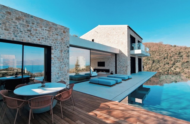 Luxury Villa with Infinity Pool & Sea Views in Northeast Corfu