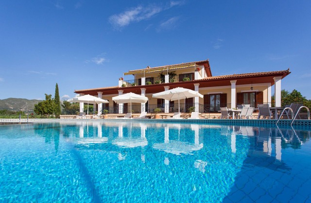 Luxury Villa with Private Pool, Tennis Court & Vineyard | Aneli Villa Anastasia