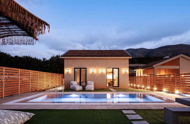 Luxury villa with private pool, for families seeking nature's tranquil escape