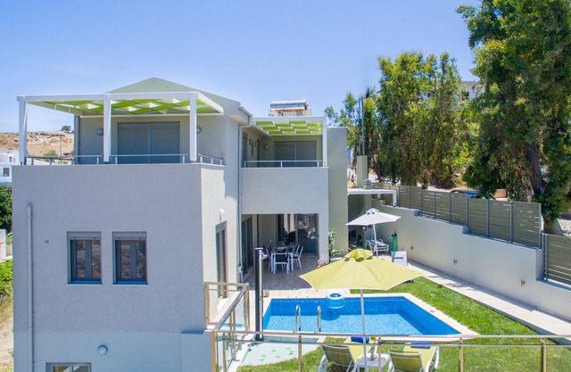 Luxury villa with seaview !