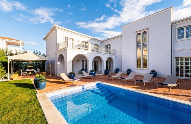 Luxury Villa Zara with a pool pet friendly family bbq
