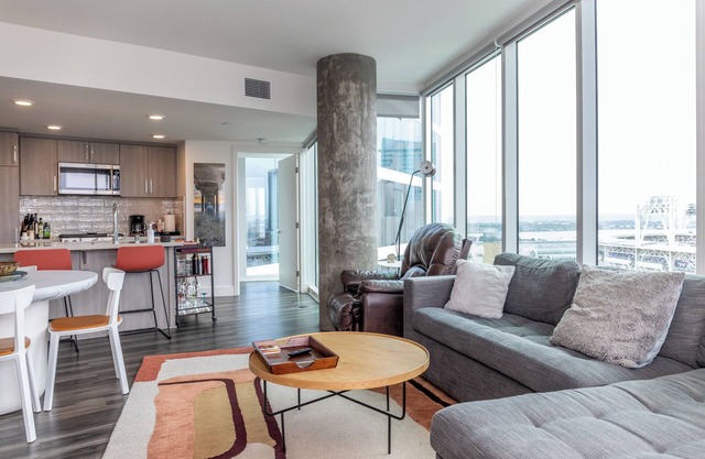 Luxury with Views! Across from Conv Center & PetCo! Heated Pool, Spa and Arcade!